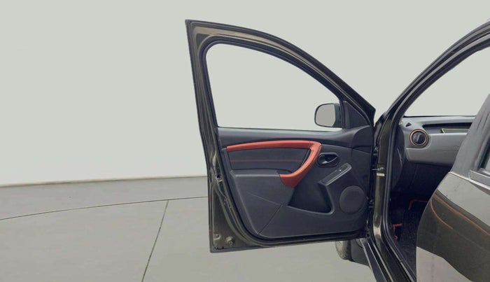 2018 Renault Duster RXS CVT, Petrol, Automatic, 1,02,621 km, LHS Front Door
