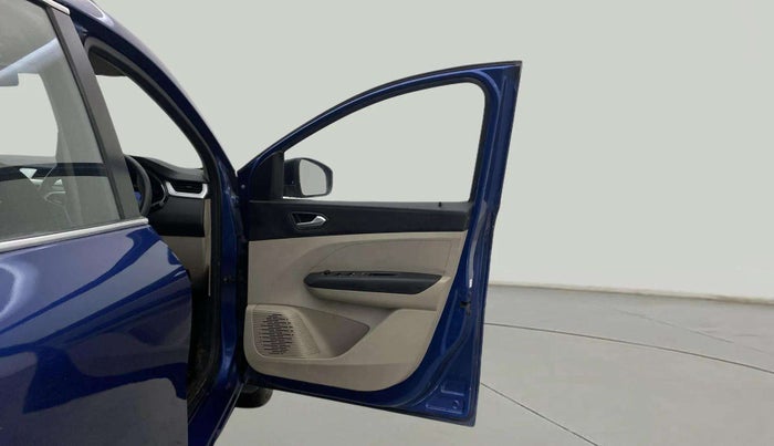 2022 Renault TRIBER RXZ, Petrol, Manual, 25,602 km, RHS Front Door