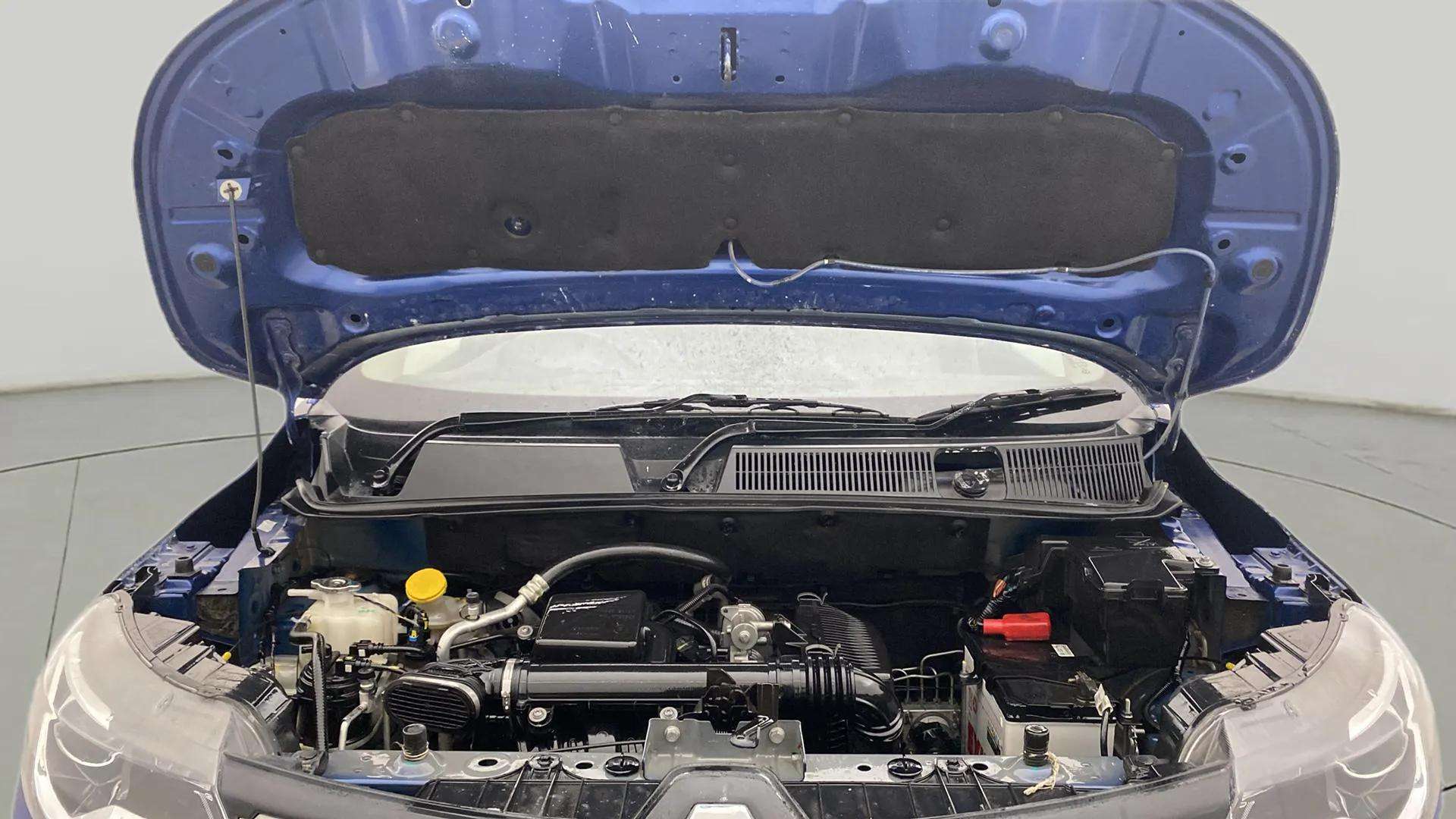 Engine-Full-View-With-Bonnet-Open-13
