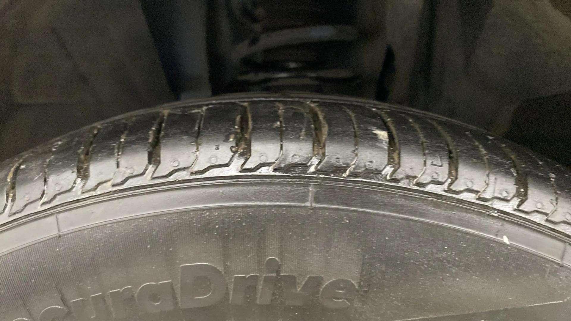 LHS-Front-Tyre-Tread-20