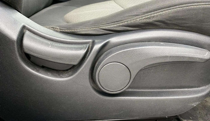 2017 Hyundai Creta SX PLUS AT 1.6 PETROL, Petrol, Automatic, 89,114 km, Driver Side Adjustment Panel