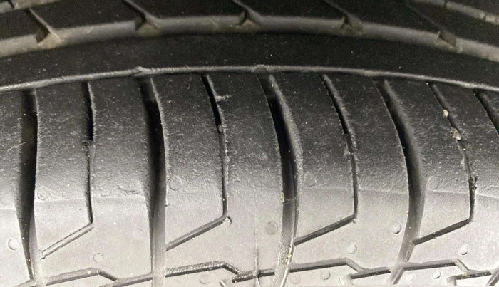 2017 Hyundai Creta SX PLUS AT 1.6 PETROL, Petrol, Automatic, 89,114 km, Left Front Tyre Tread