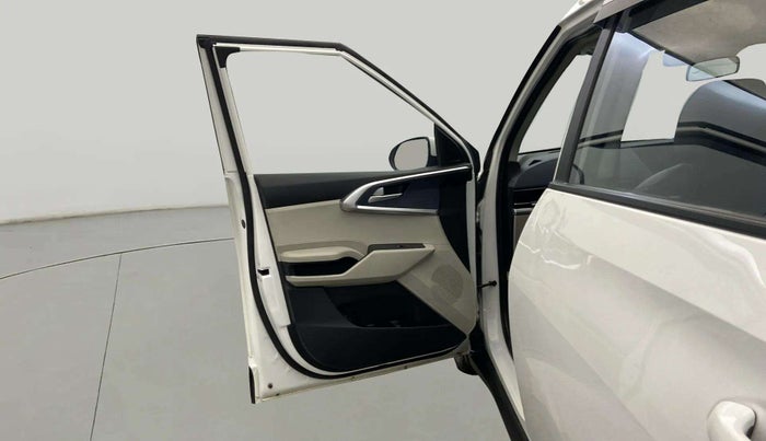 2024 KIA CARENS Premium (O) 1.5 Petrol 7 STR, Petrol, Manual, 26,373 km, LHS Front Door