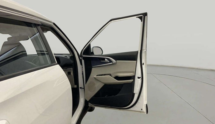 2024 KIA CARENS Premium (O) 1.5 Petrol 7 STR, Petrol, Manual, 26,373 km, RHS Front Door