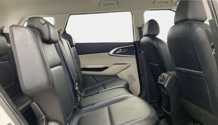 2024 KIA CARENS Premium (O) 1.5 Petrol 7 STR, Petrol, Manual, 26,373 km, Right Side Rear Door Cabin