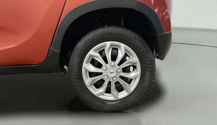 2016 Mahindra Kuv100 K4 6 STR, Petrol, Manual, 51,814 km, Left Rear Wheel