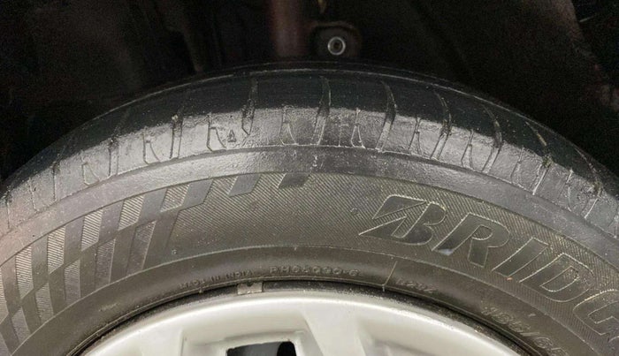 2016 Mahindra Kuv100 K4 6 STR, Petrol, Manual, 51,814 km, Left Front Tyre Tread