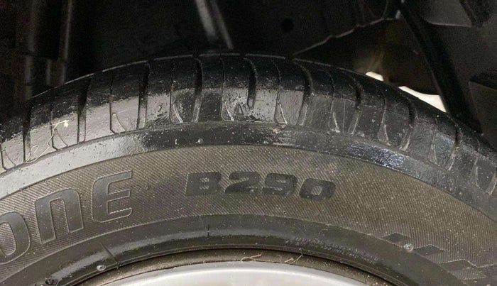 2016 Mahindra Kuv100 K4 6 STR, Petrol, Manual, 51,814 km, Left Rear Tyre Tread