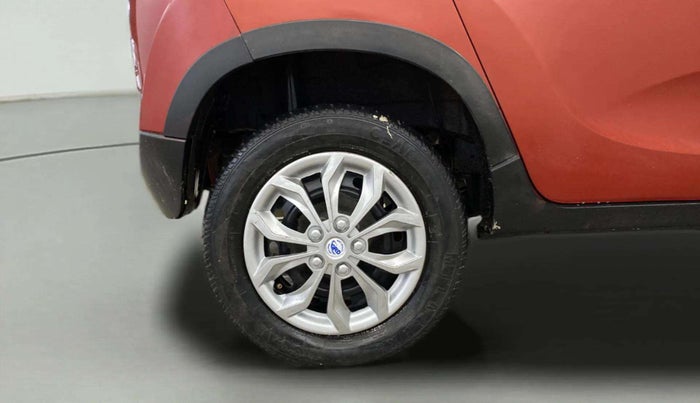 2016 Mahindra Kuv100 K4 6 STR, Petrol, Manual, 51,814 km, Right Rear Wheel