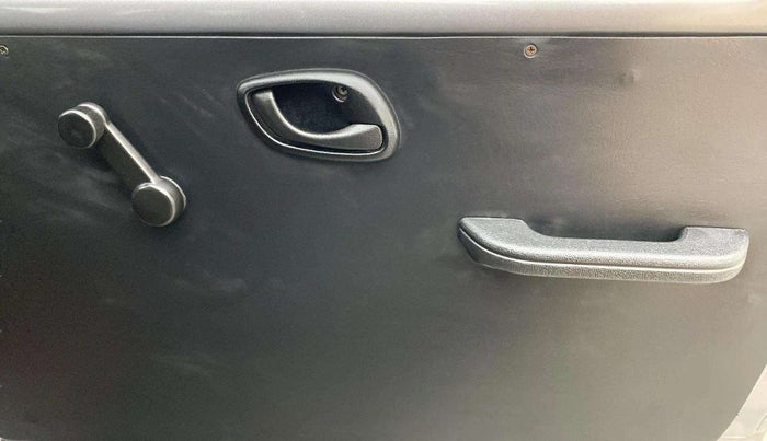 2021 Maruti Eeco 5 STR WITH A/C+HTR, Petrol, Manual, 36,183 km, Driver Side Door Panels Control