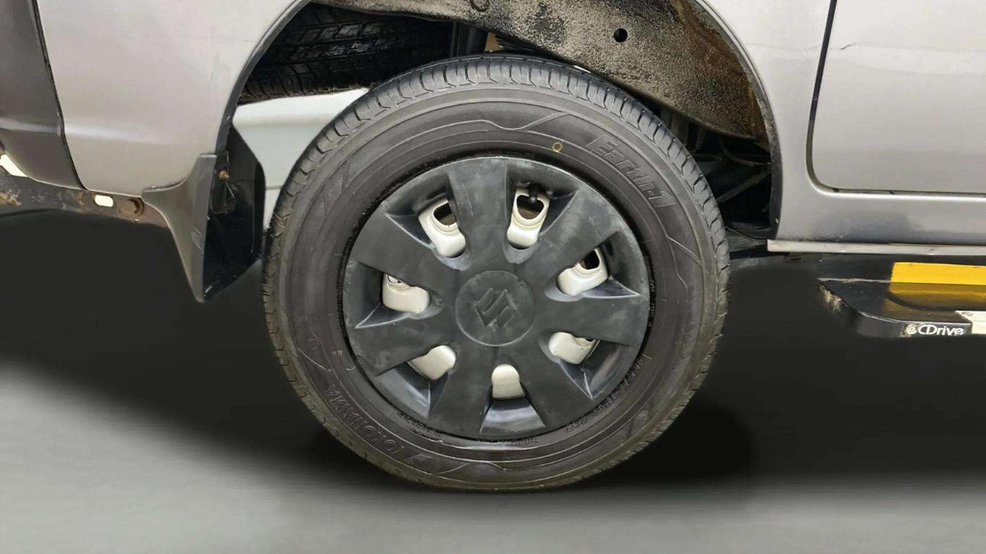2021 Maruti Eeco 5 STR WITH A/C+HTR, Petrol, Manual, 36,183 km, Right Rear Wheel