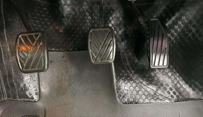 2021 Toyota Glanza V, Petrol, Manual, 52,856 km, Pedals