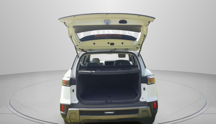 2024 Hyundai Creta SX (O) 1.5 PETROL, Petrol, Manual, 27,500 km, Boot Inside