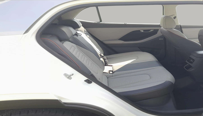 2024 Hyundai Creta SX (O) 1.5 PETROL, Petrol, Manual, 27,500 km, Right Side Rear Door Cabin