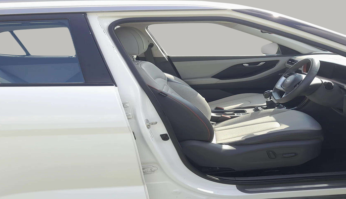 2024 Hyundai Creta SX (O) 1.5 PETROL, Petrol, Manual, 27,500 km, Right Side Front Door Cabin