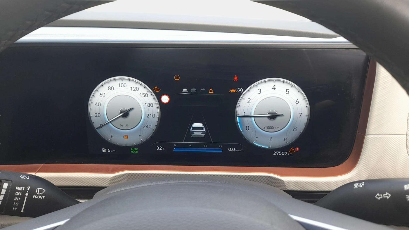 2024 Hyundai Creta SX (O) 1.5 PETROL, Petrol, Manual, 27,500 km, Odometer Image