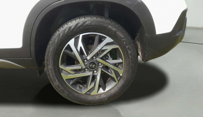 2024 Hyundai Creta SX (O) 1.5 PETROL, Petrol, Manual, 27,500 km, Left Rear Wheel