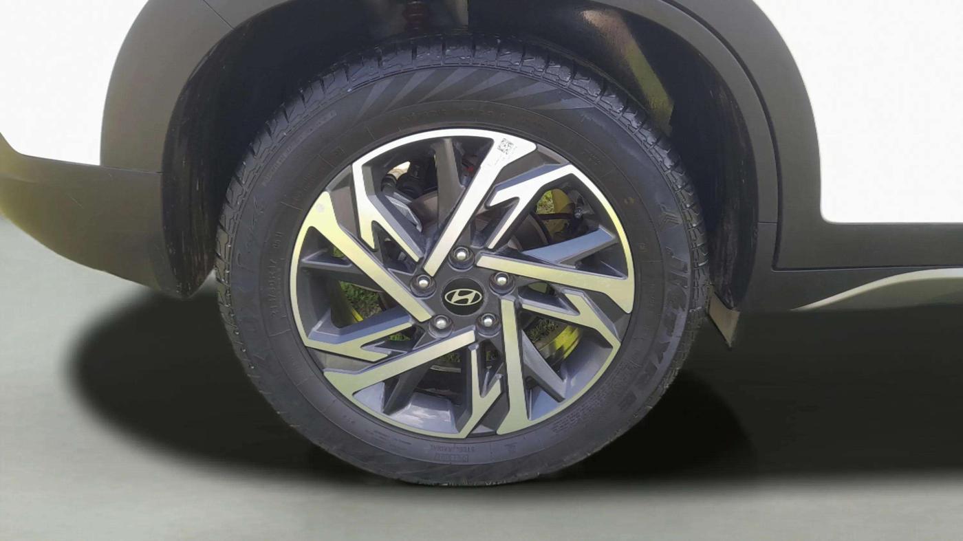2024 Hyundai Creta SX (O) 1.5 PETROL, Petrol, Manual, 27,500 km, Right Rear Wheel