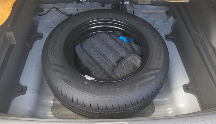 2024 Hyundai Creta SX (O) 1.5 PETROL, Petrol, Manual, 27,500 km, Spare Tyre