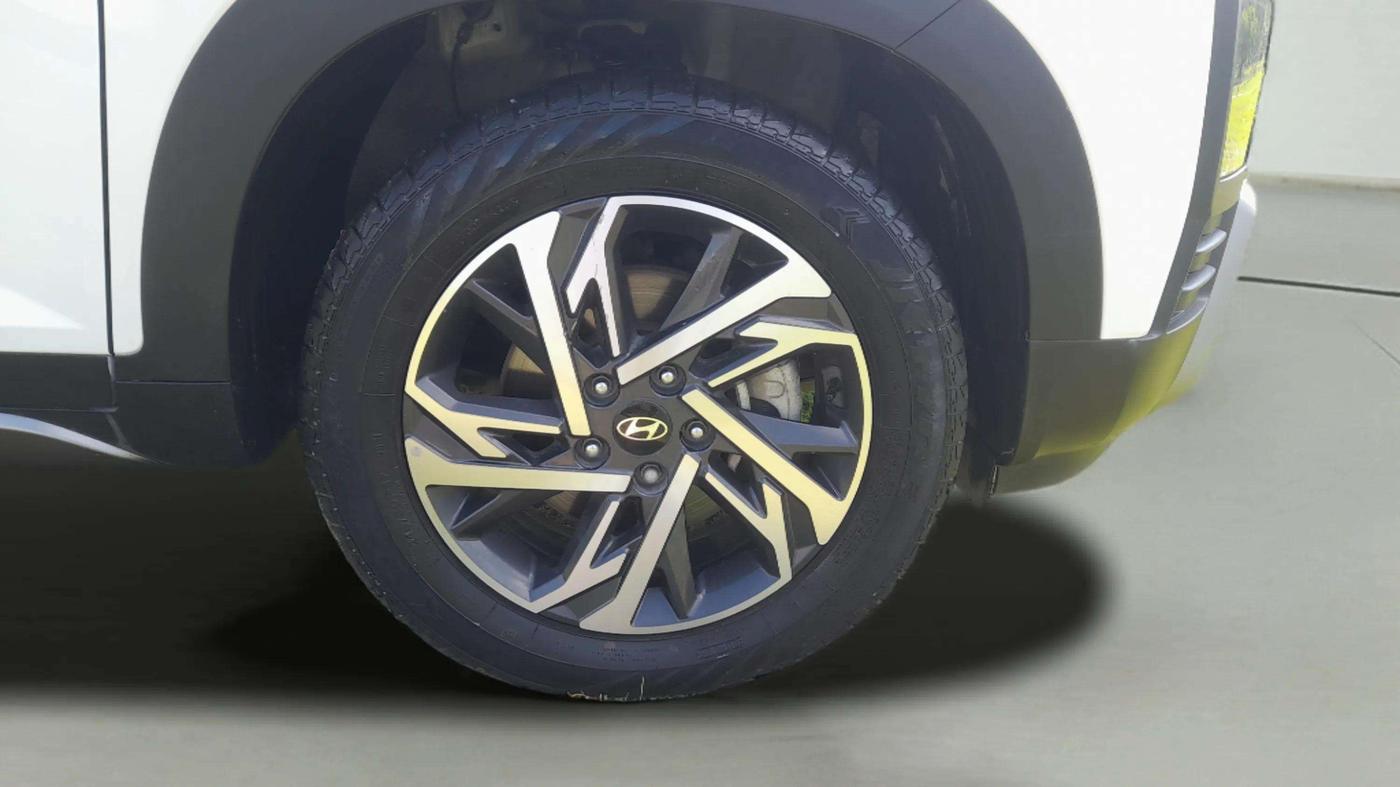 2024 Hyundai Creta SX (O) 1.5 PETROL, Petrol, Manual, 27,500 km, Right Front Wheel