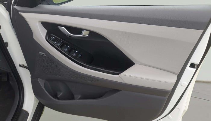 2024 Hyundai Creta SX (O) 1.5 PETROL, Petrol, Manual, 32,986 km, Driver Side Door Panels Control