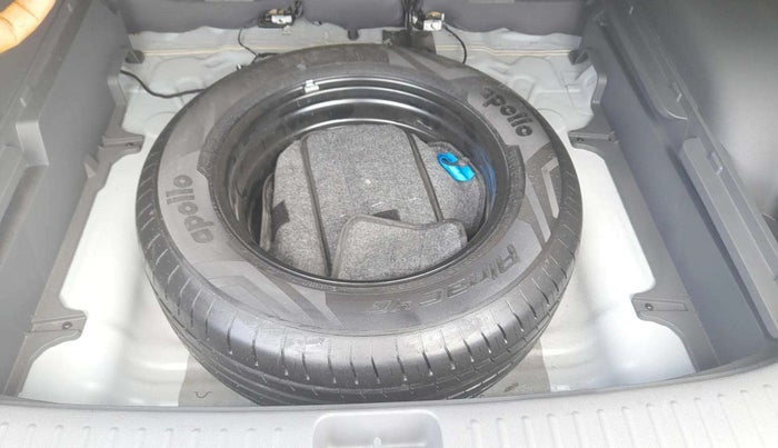 2024 Hyundai Creta SX (O) 1.5 PETROL, Petrol, Manual, 32,986 km, Spare Tyre