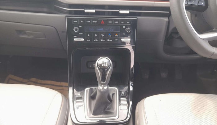2024 Hyundai Creta SX (O) 1.5 PETROL, Petrol, Manual, 32,986 km, Air Conditioner