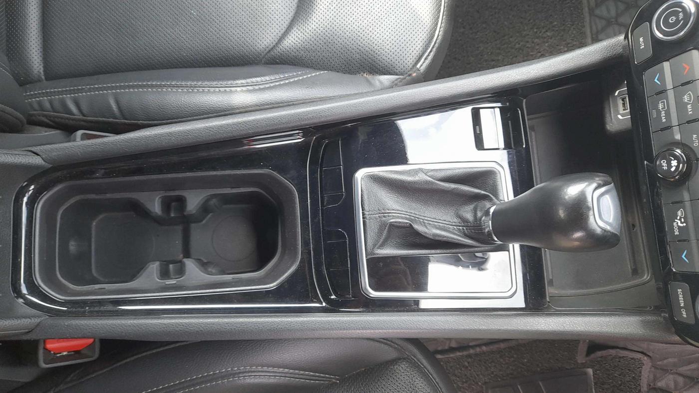 2022 Jeep Compass MODEL S (O) 1.4 PETROL DCT, Petrol, Automatic, 16,313 km, Gear Lever