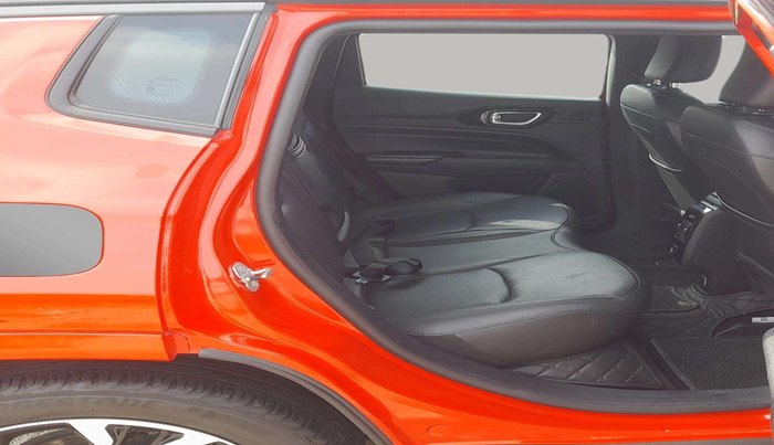2022 Jeep Compass MODEL S (O) 1.4 PETROL DCT, Petrol, Automatic, 16,313 km, Right Side Rear Door Cabin
