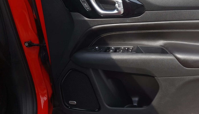 2022 Jeep Compass MODEL S (O) 1.4 PETROL DCT, Petrol, Automatic, 16,313 km, Driver Side Door Panels Control