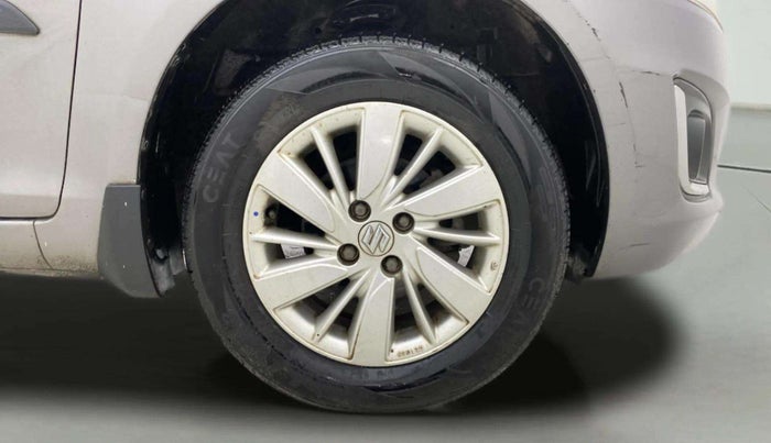 2017 Maruti Swift ZXI, Petrol, Manual, 43,954 km, Right Front Wheel