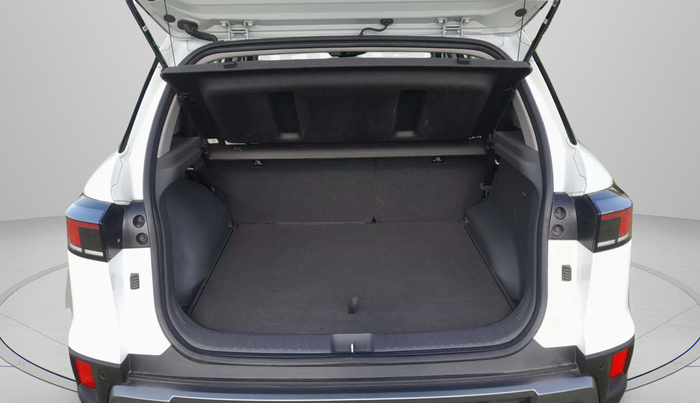 2024 Hyundai Creta SX (O) 1.5 PETROL, Petrol, Manual, 28,102 km, Boot Open Zoomed View