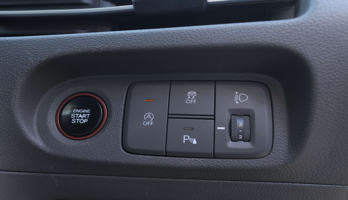 2024 Hyundai Creta SX (O) 1.5 PETROL, Petrol, Manual, 28,102 km, Keyless Start/ Stop Button