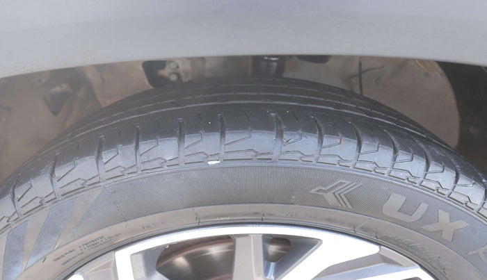 2024 Hyundai Creta SX (O) 1.5 PETROL, Petrol, Manual, 28,102 km, Right Rear Tyre Tread