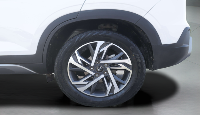 2024 Hyundai Creta SX (O) 1.5 PETROL, Petrol, Manual, 28,102 km, Left Rear Wheel