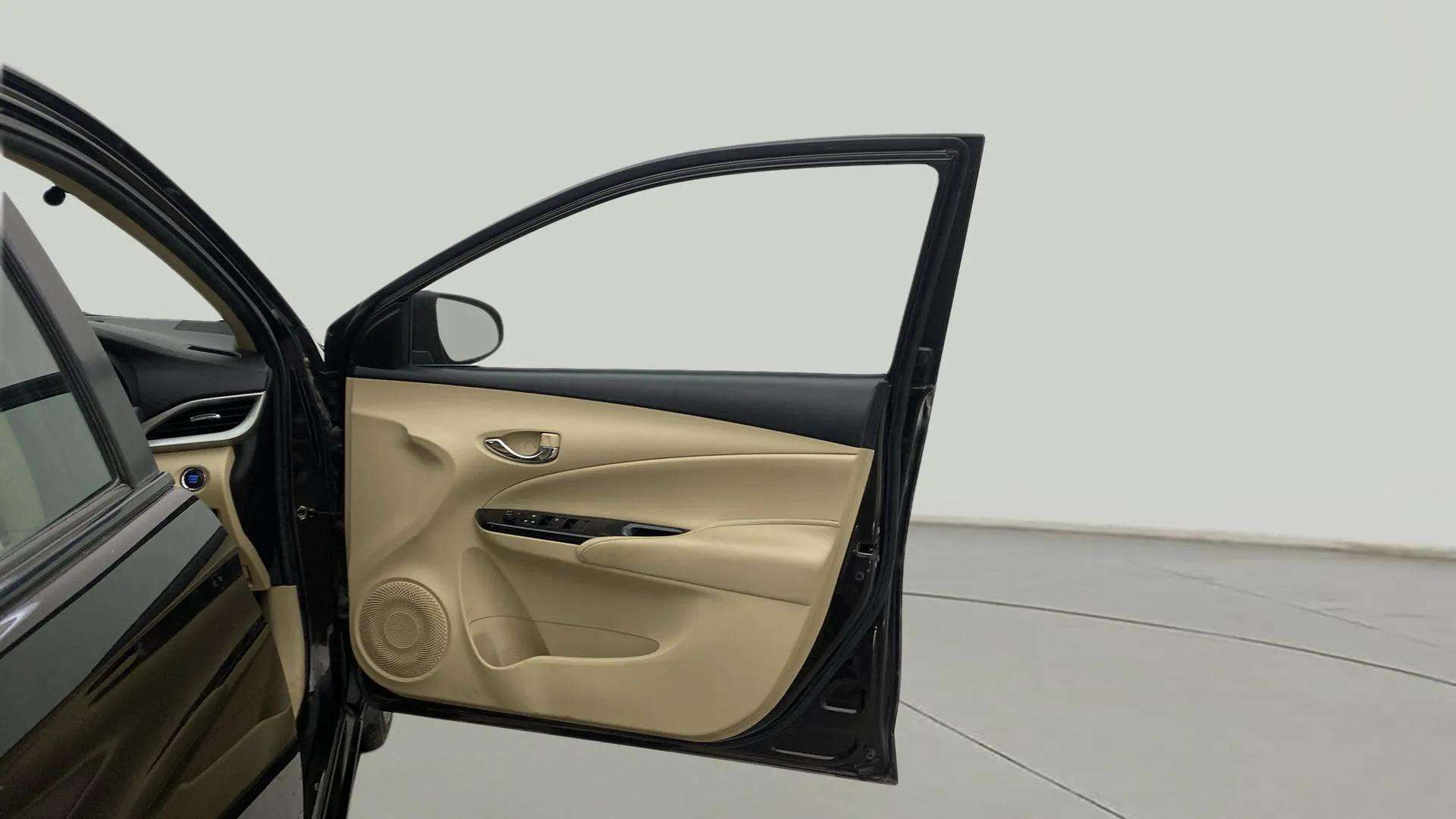RHS-Front-Door-Open-32