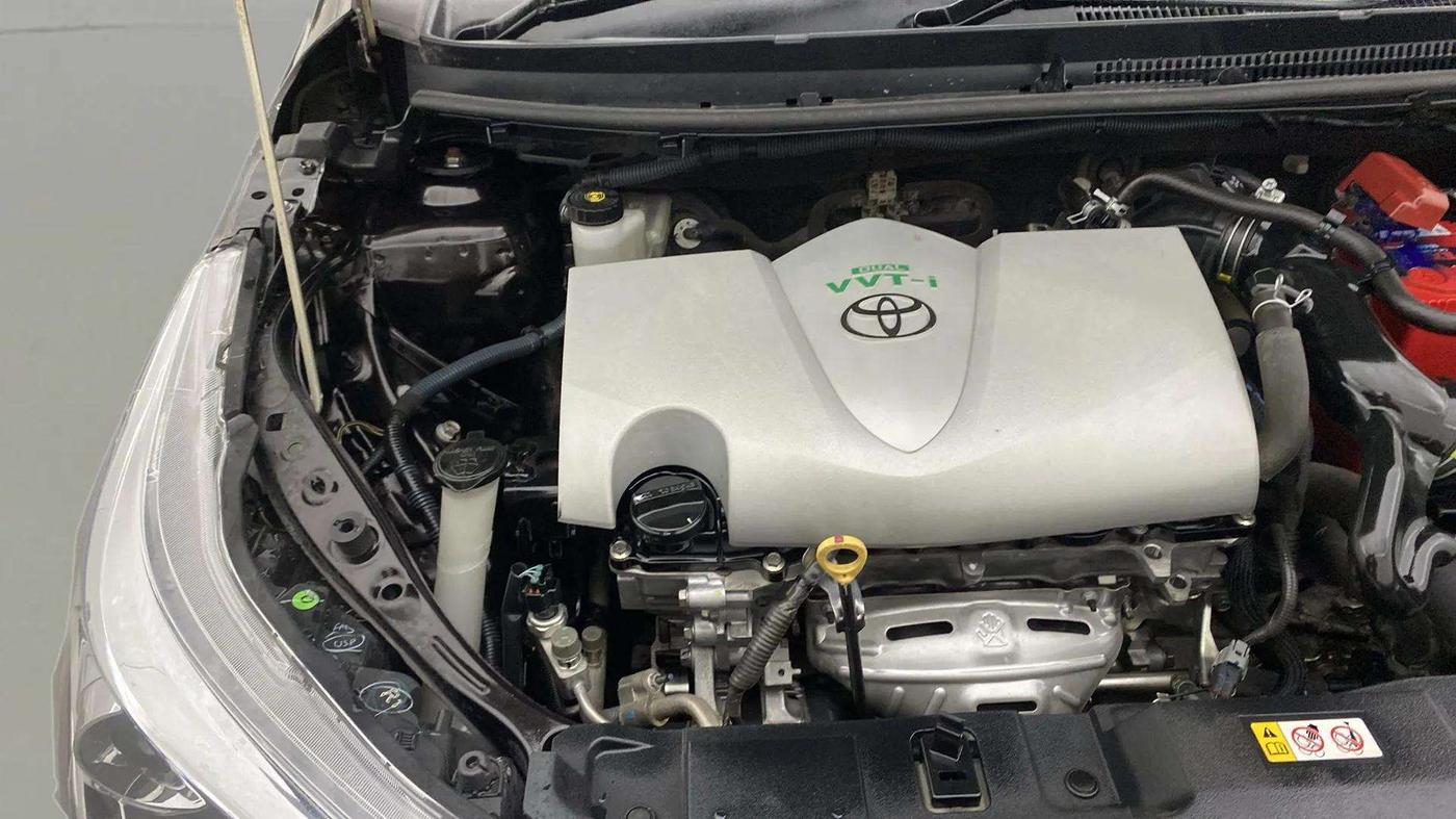 2018 Toyota YARIS VX CVT, Petrol, Automatic, 48,233 km, Engine View - Right