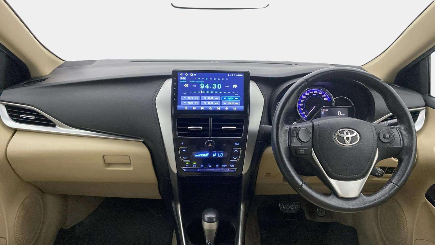 2018 Toyota YARIS VX CVT, Petrol, Automatic, 48,233 km, Dashboard