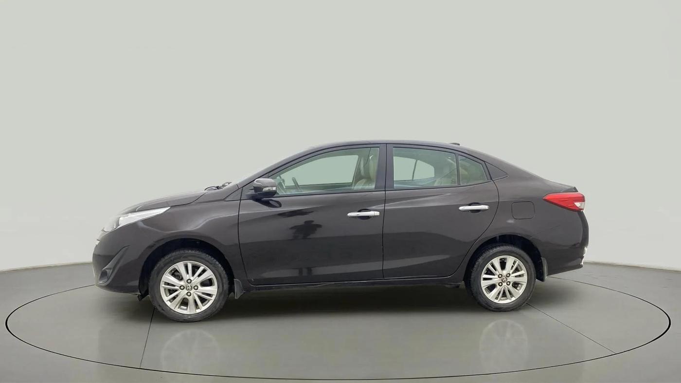 2018 Toyota YARIS VX CVT, Petrol, Automatic, 48,233 km, Left Side