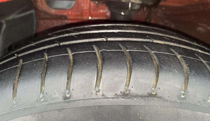 2018 Hyundai Grand i10 SPORTZ AT 1.2 KAPPA VTVT, Petrol, Automatic, 60,121 km, Left Front Tyre Tread