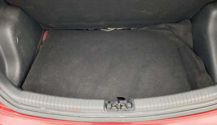 2018 Hyundai Grand i10 SPORTZ AT 1.2 KAPPA VTVT, Petrol, Automatic, 60,121 km, Boot Inside