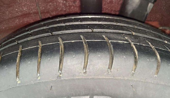 2018 Hyundai Grand i10 SPORTZ AT 1.2 KAPPA VTVT, Petrol, Automatic, 60,121 km, Left Rear Tyre Tread