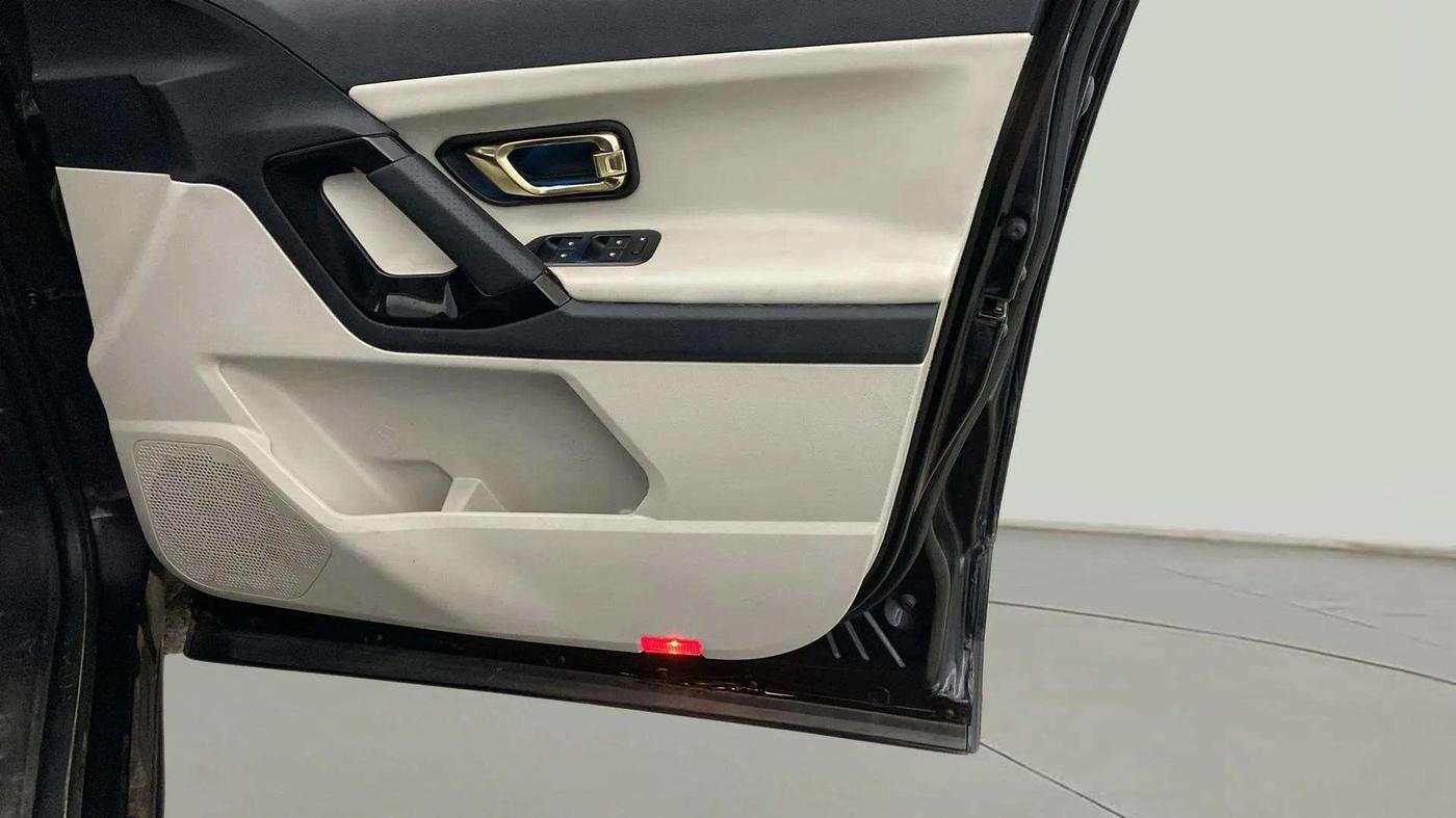 2021 Tata Safari XZ PLUS GOLD, Diesel, Manual, 58,816 km, Driver Side Door Panels Control