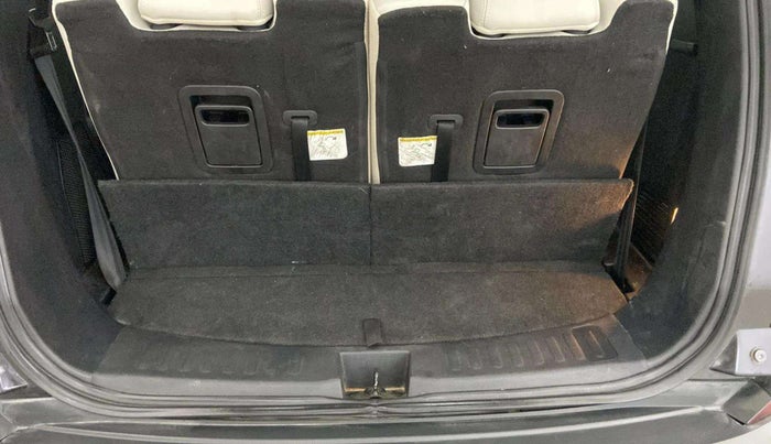 2021 Tata Safari XZ PLUS GOLD, Diesel, Manual, 58,647 km, Boot Inside