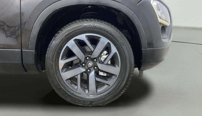 2021 Tata Safari XZ PLUS GOLD, Diesel, Manual, 58,647 km, Right Front Wheel