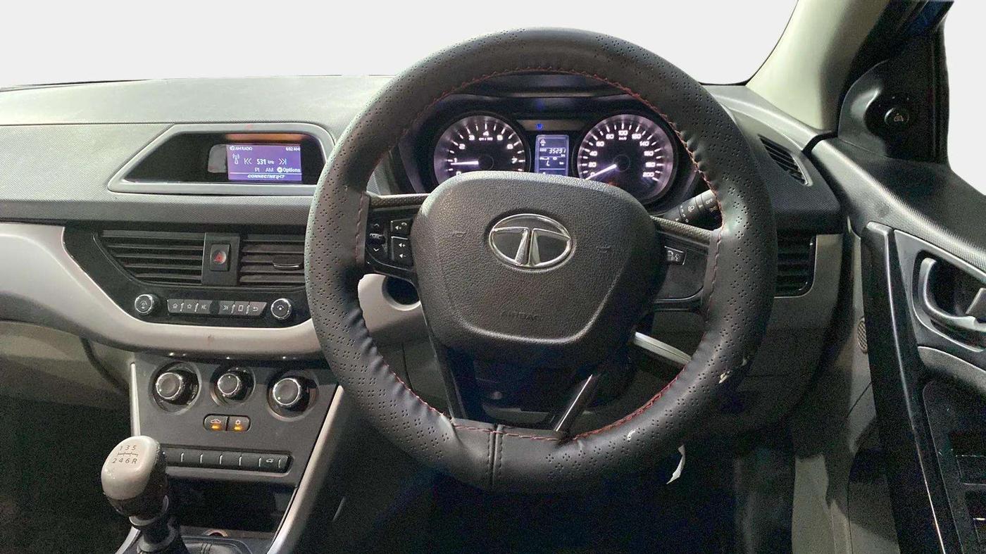 2020 Tata NEXON XM PETROL, Petrol, Manual, 35,319 km, Steering Wheel Close Up