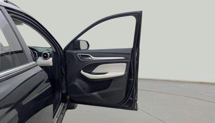 2022 MG ASTOR SHARP 1.5 MT, Petrol, Manual, 23,583 km, RHS Front Door