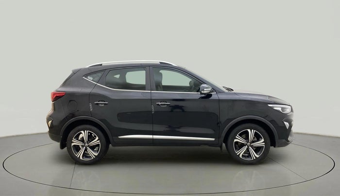 2022 MG ASTOR SHARP 1.5 MT, Petrol, Manual, 23,583 km, Right Side View