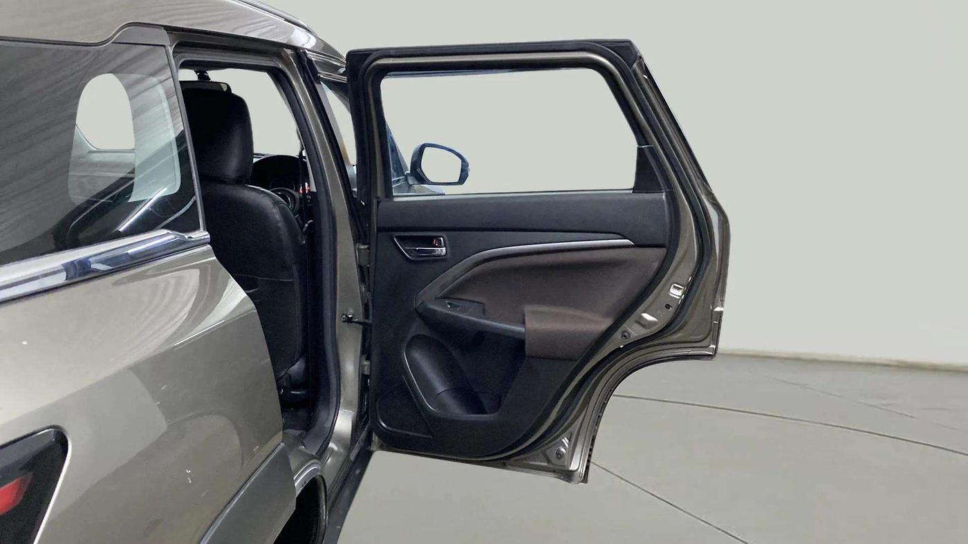 2024 Maruti BREZZA ZXI SMART HYBRID , Petrol, Manual, 7,546 km, RHS Rear Door