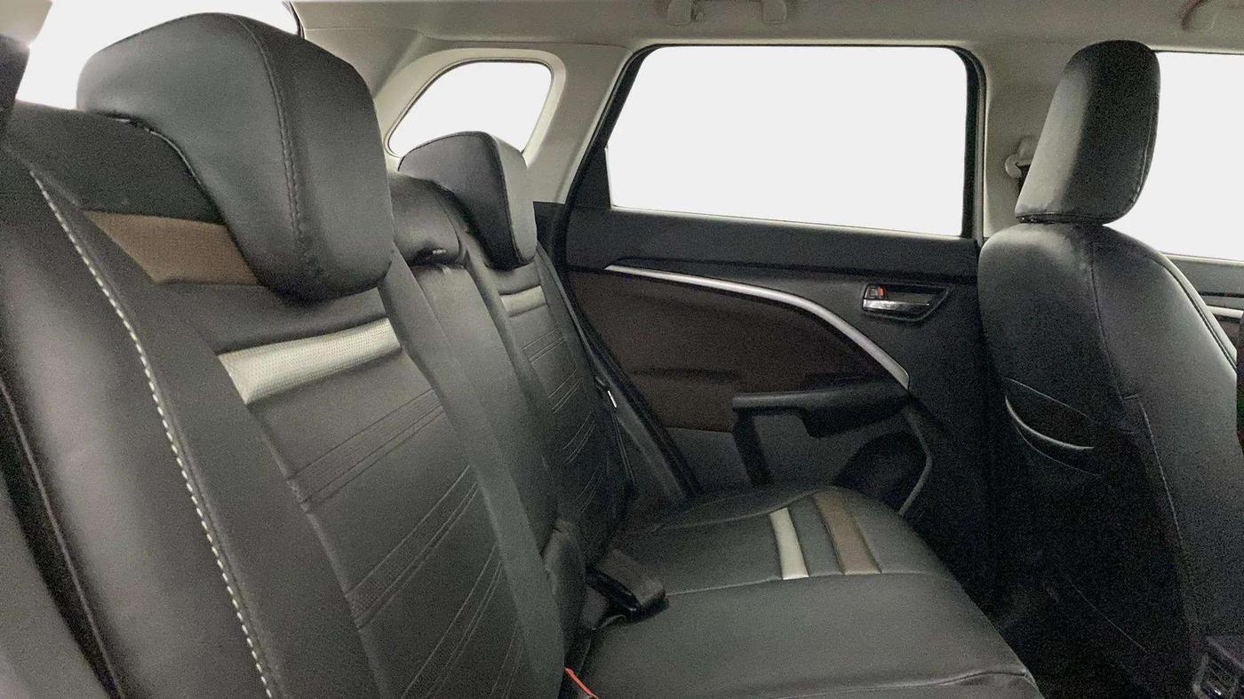 2024 Maruti BREZZA ZXI SMART HYBRID , Petrol, Manual, 7,546 km, Right Side Rear Door Cabin